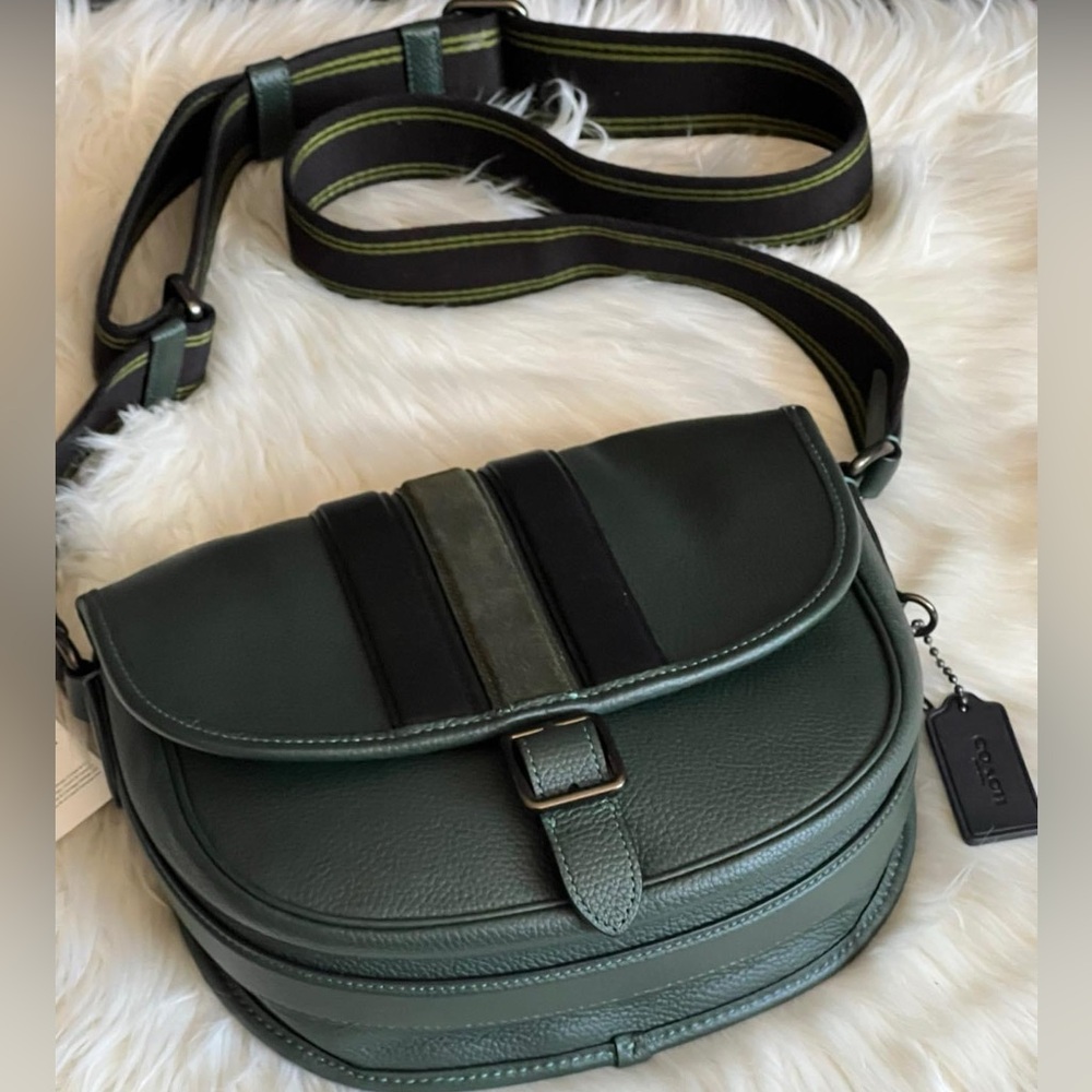 💰SOLD - C5382 - Coach Hitch Crossbody with Varsity Stripe - Picture 7 of 12